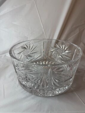 VINTAGE PINWHEEL HAND CUT CRYSTAL BOWL